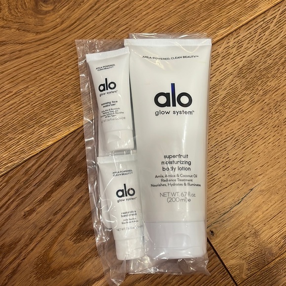 New alo glow system superfruit moisturizing body and face care - Picture 1 of 1